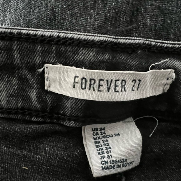Acid-washed Jeans | Forever 21 - Picture 4 of 4